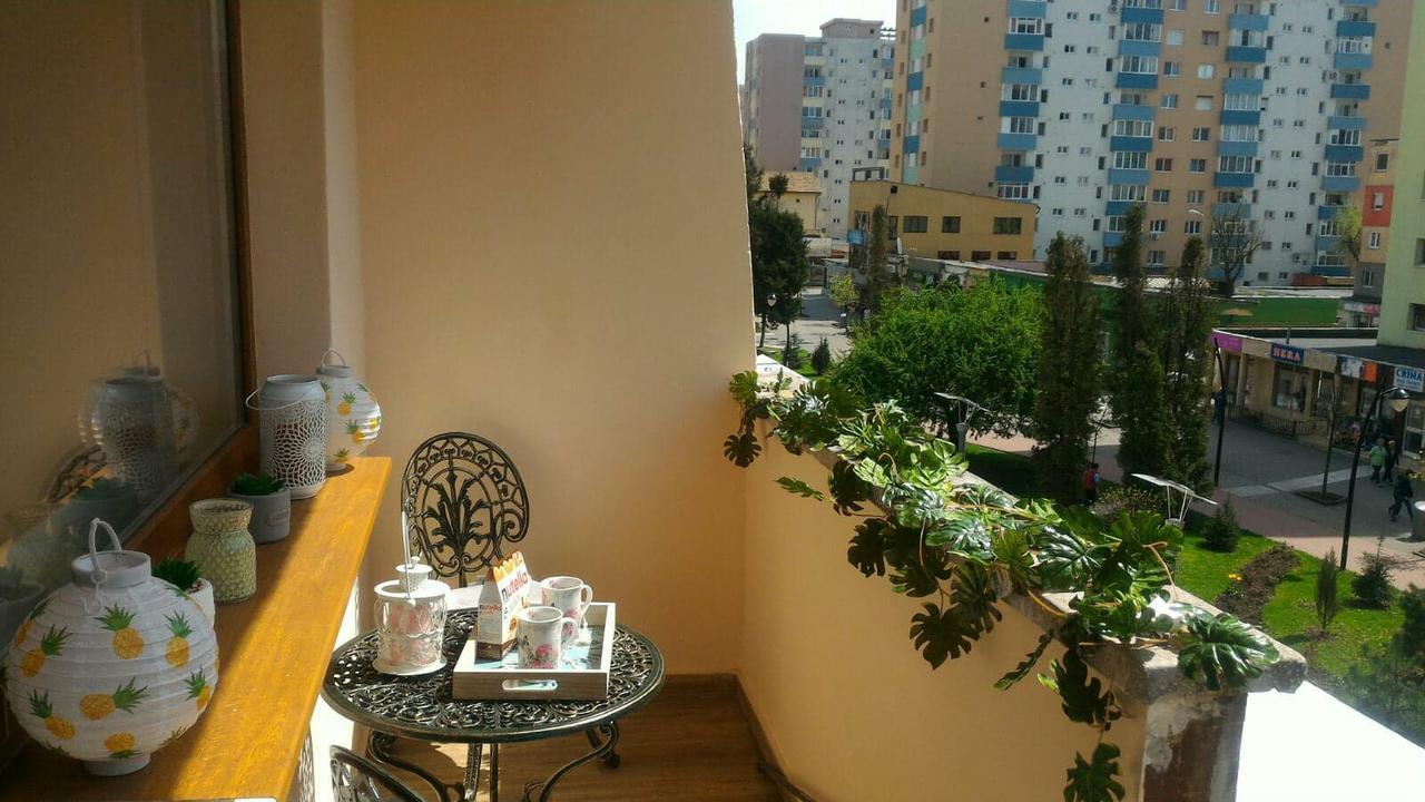 Middle Of The Boulevard Alba Iulia Exterior photo